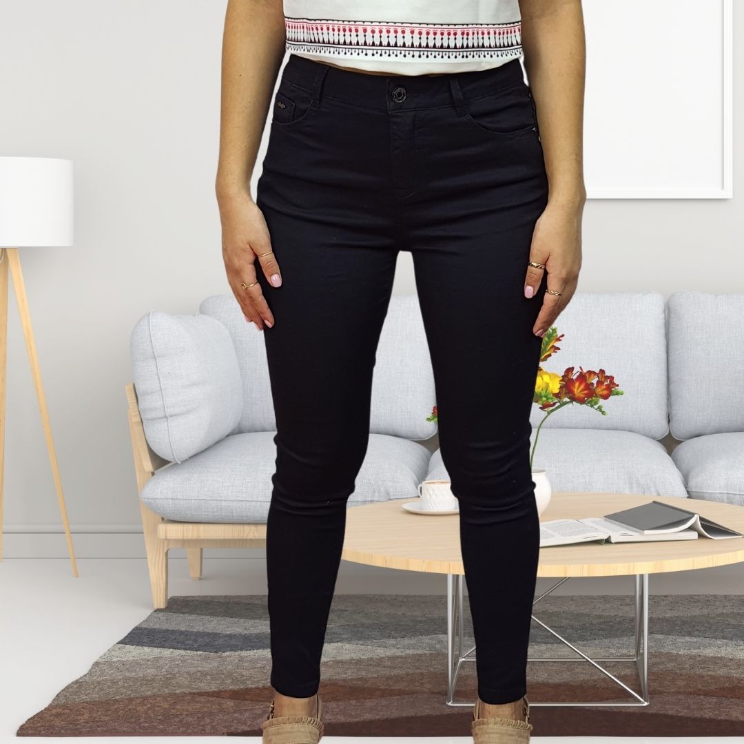 Pantalon Vero Moda Negro Style PROSPECT 9/10 MW X-SLIM JEANS(NR)