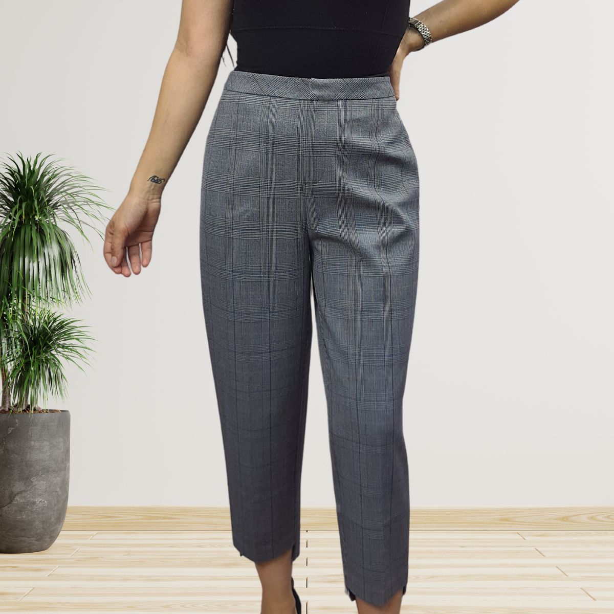 Pantalon Vero Moda Negro Style ANNIE SLIM CARROT 7/8 PANTS(VMC-DR)