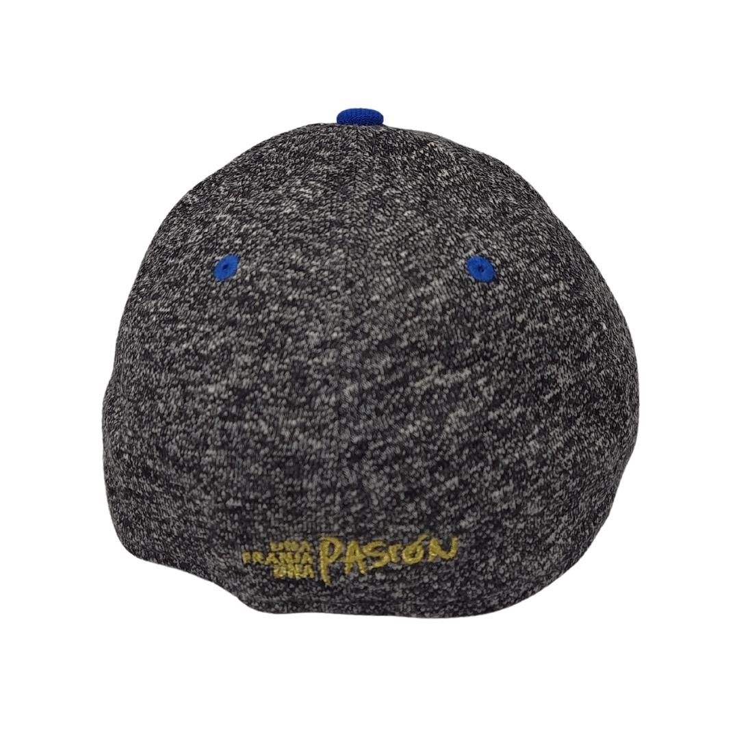 GORRA New Era 3930 EMB GOLD SANUCA OPEN MARKET GRAY M/L Silueta 3930 Unisex
