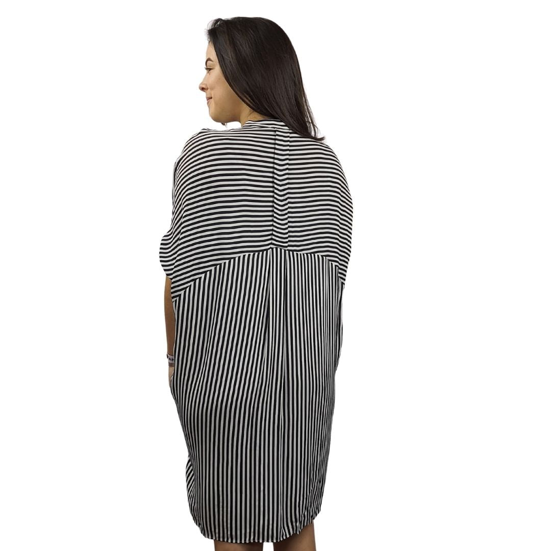 Vestido Veromoda Negro y Blanco Style ELEMENTAL STRIPES 1/2 SHIRT(VMC-NE-EC-3)