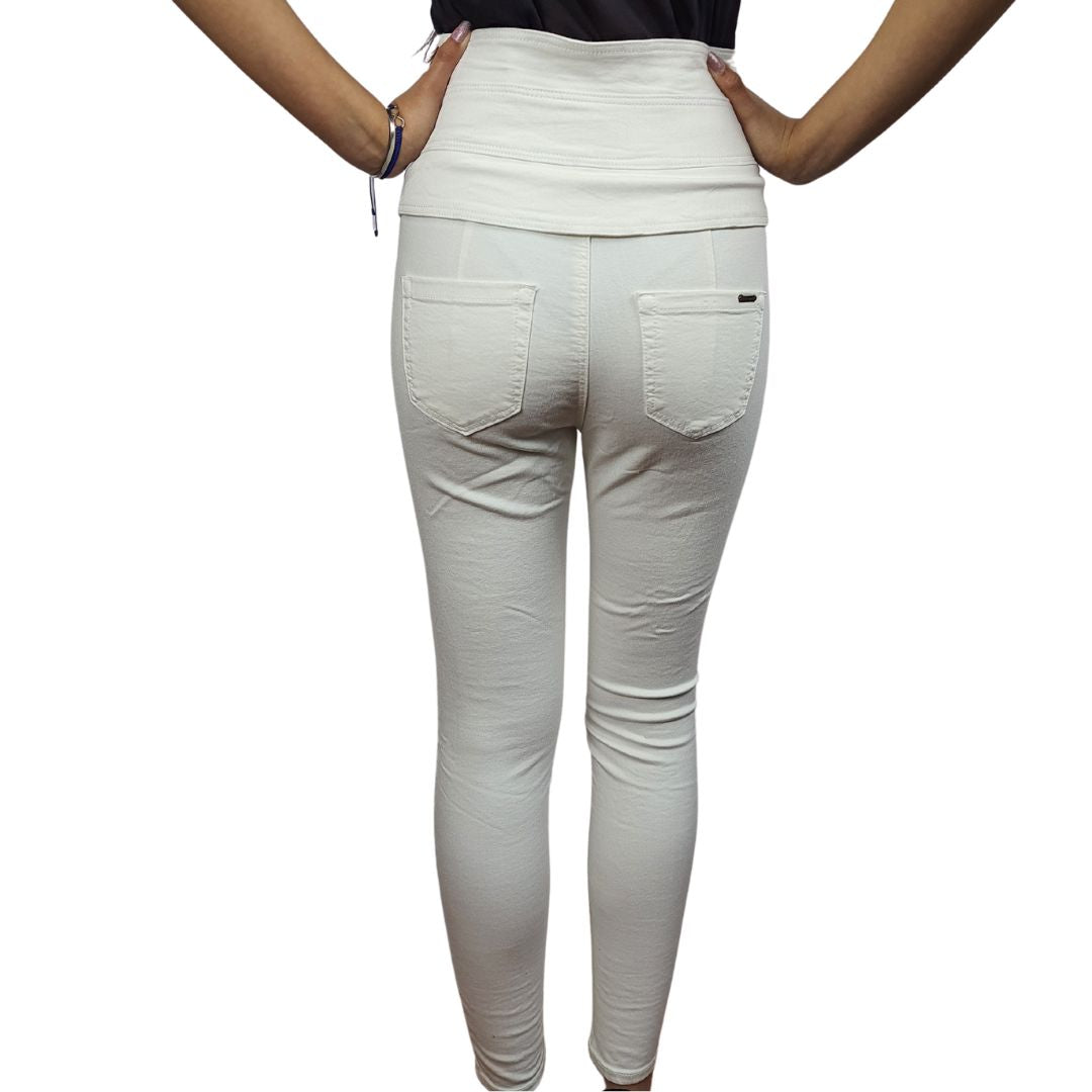 Jeans Vero Moda Blanco Style ROMANTIC 9/10 HW X-SLIM JEANS(NR)