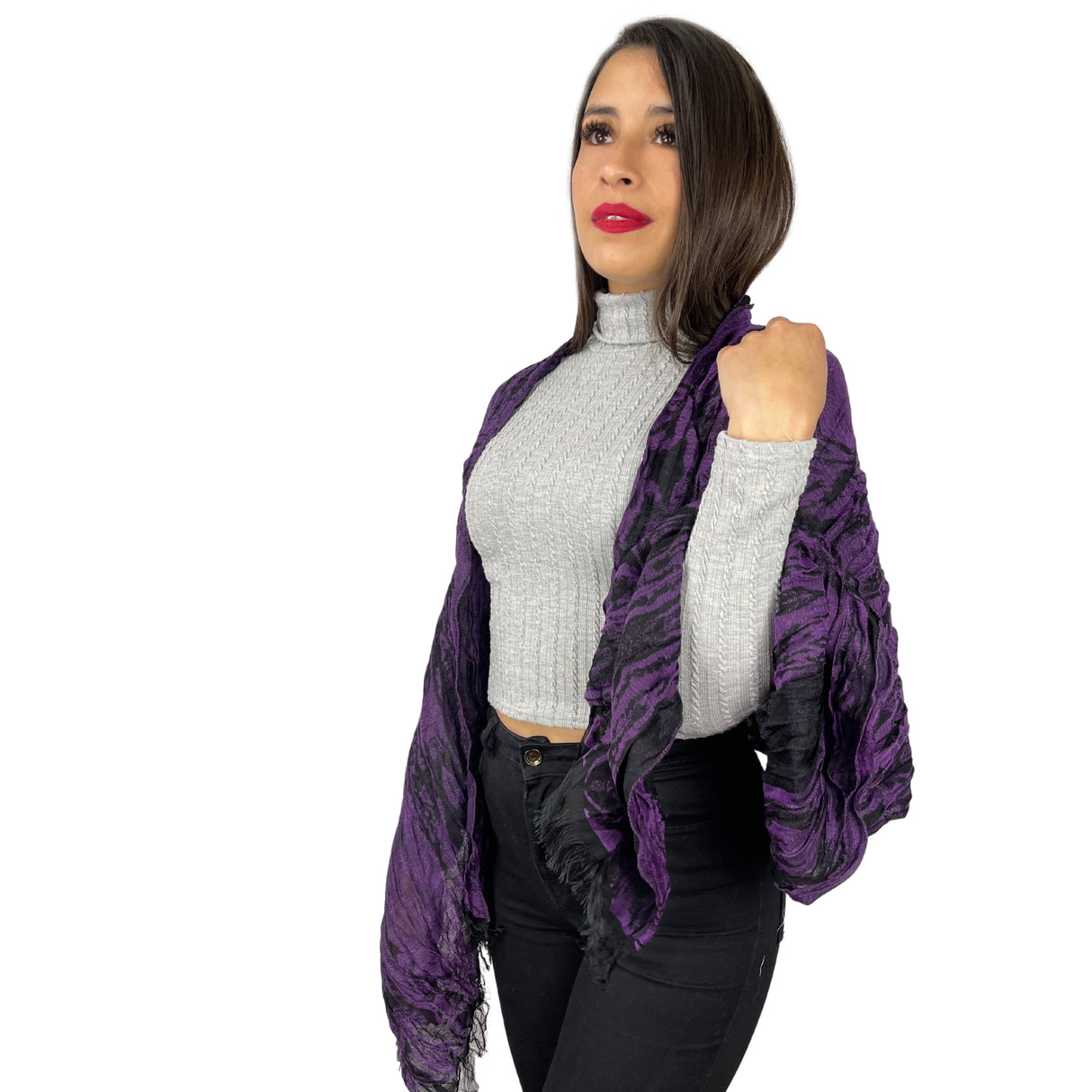 Bufanda Guess Con Diseño Negro Y Morado Fy452
