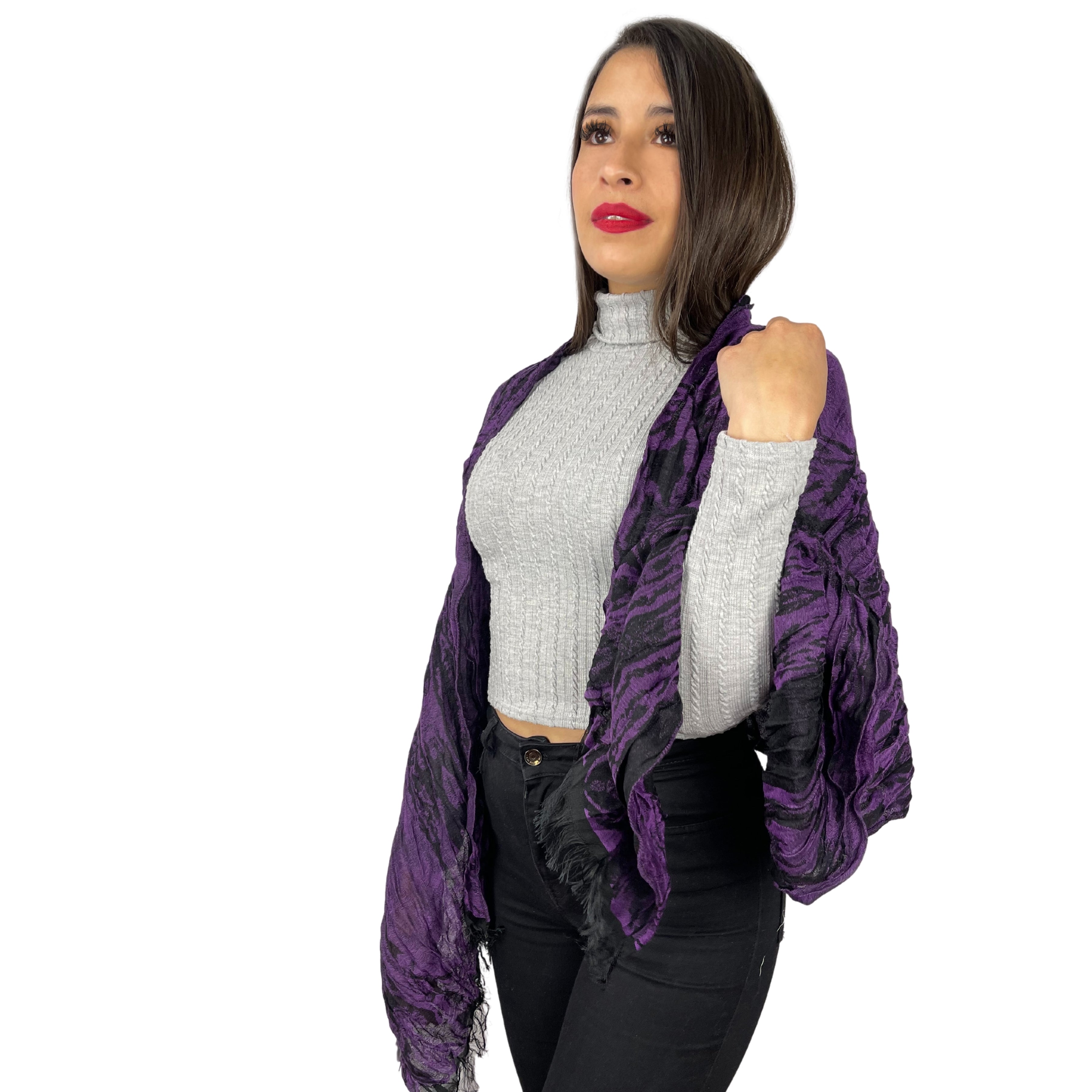 Bufanda Guess Con Diseño Negro Y Morado Fy452