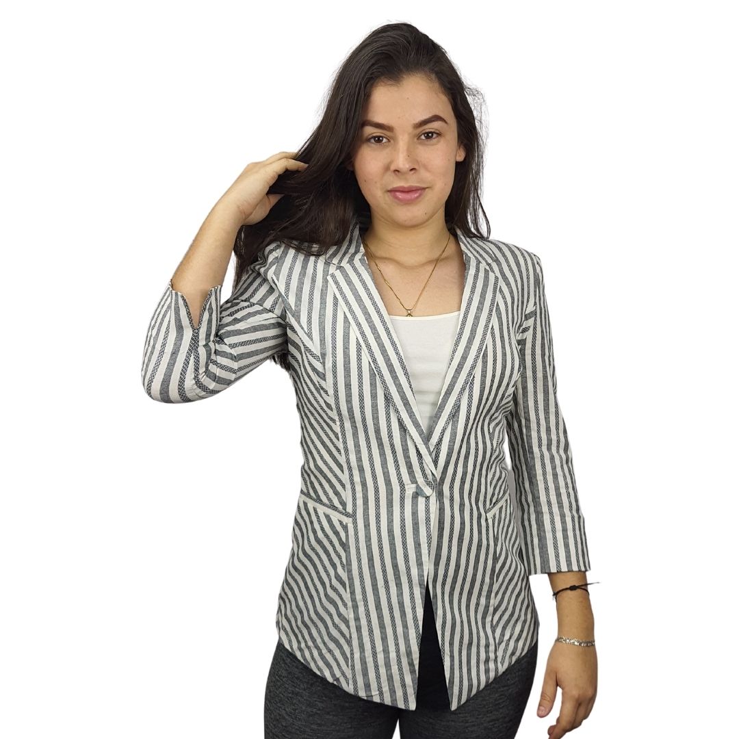 Blazer Vero Moda Gris y Blanco Style HESTIA SEIE 3/4 BLAZER(VMC-CR)