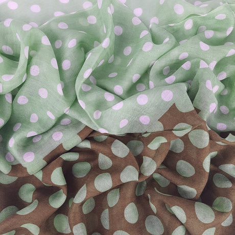 Bufanda Isaac Mizrahi Polka Dot Mix Verde, Marron Y Pepas Blancas Icl492107