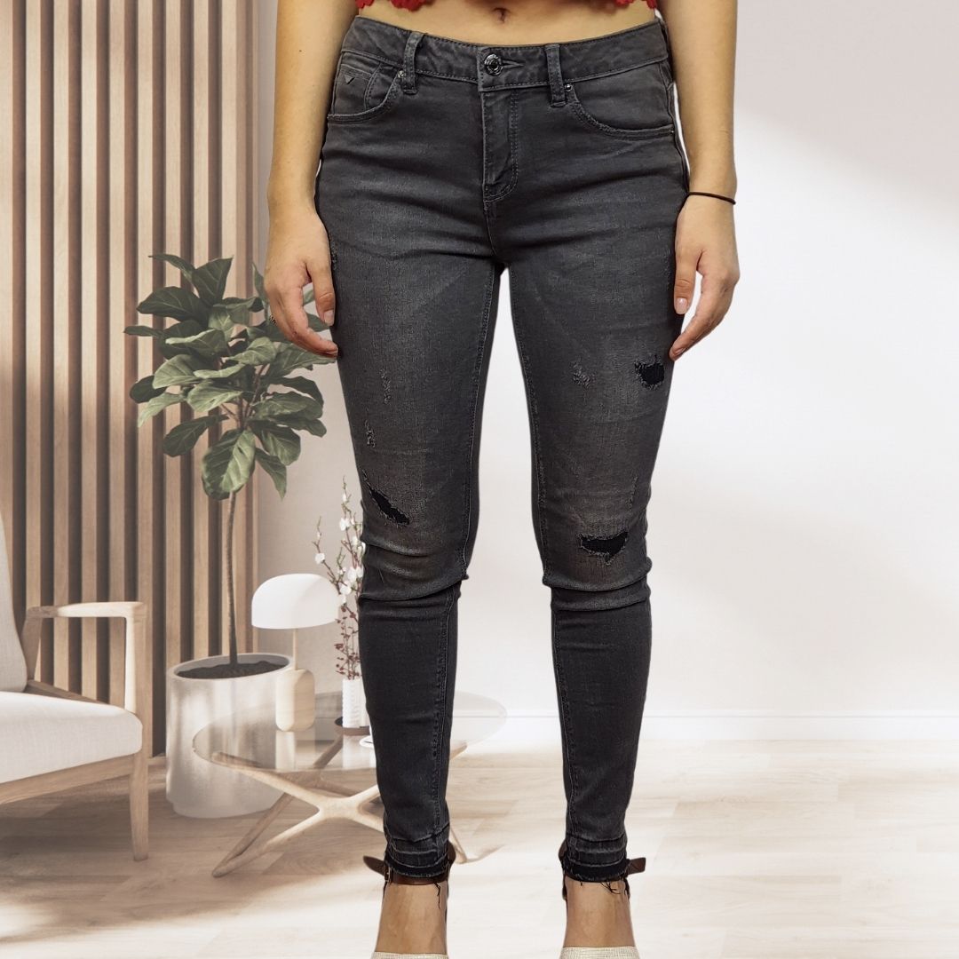 Pantalon Vero Moda Gris Style ZEBRA 9/10 LW X-SLIM JEANS(CP)