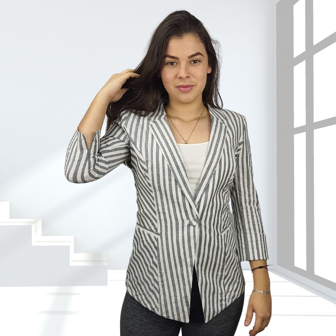 Blazer Vero Moda Gris y Blanco Style HESTIA SEIE 3/4 BLAZER(VMC-CR)