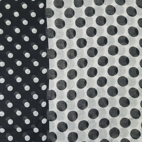 Bufanda Isaac Mizrahi Polka Dot Negro Con Pepas Blancas Icl4921P01