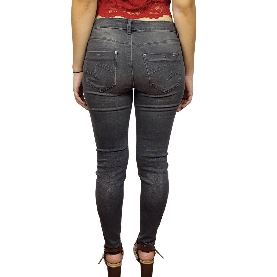 Pantalon Vero Moda Gris Style ZEBRA 9/10 LW X-SLIM JEANS(CP)