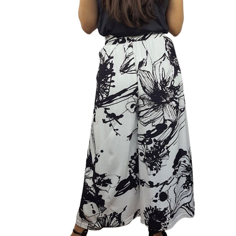 Pantalon Vero Moda Blanco y Negro Style PAINTY 7/8 WIDE PANTS(VMC-NE-EC-3)