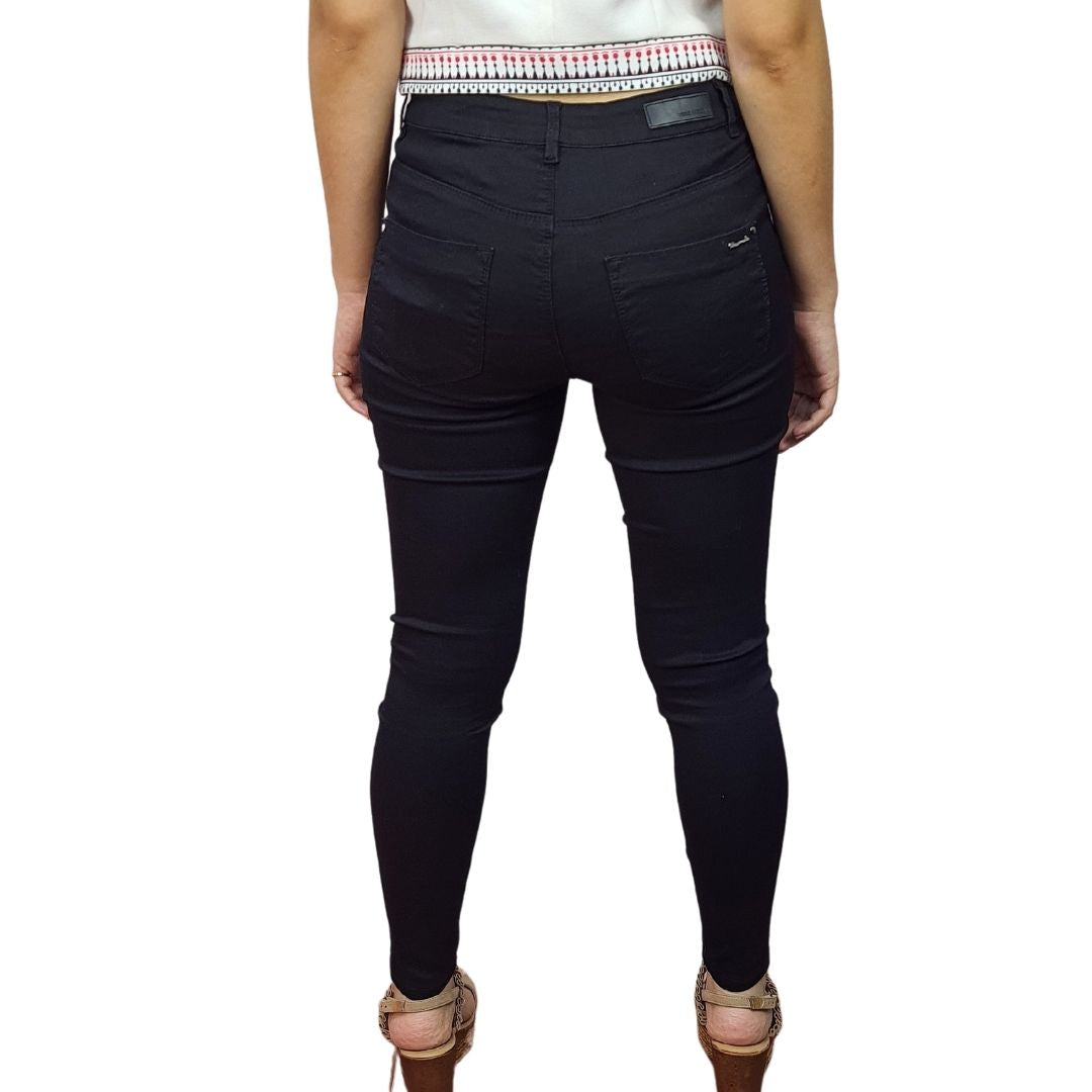 Pantalon  Vero Moda Negro  Style PROSPECT 9/10 MW X-SLIM JEANS(NR)